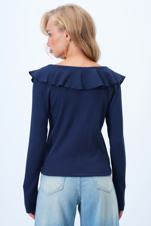 V Yaka Volanlı Yumuşak Dokulu Bluz