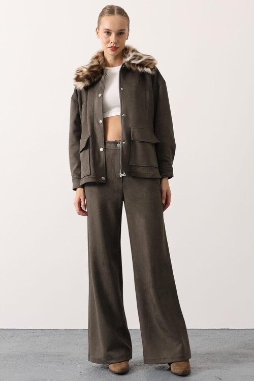 Yakası Kürklü Çift Cepli Ceket ve Palazzo Pantolon Süet Takım