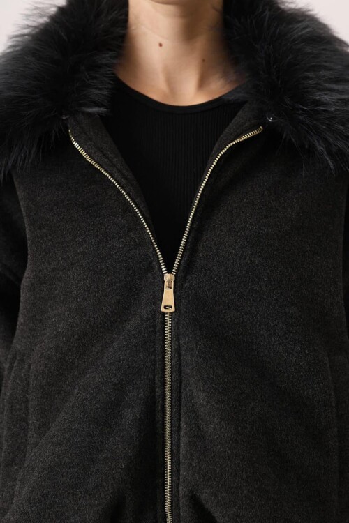 Yakası Kürklü Fermuar Kapamalı Bomber Kaşe Ceket