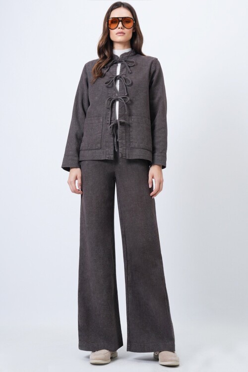 Yıkamalı Bağlama Detaylı Ceket ve Geniş Paça Pantolon Takım