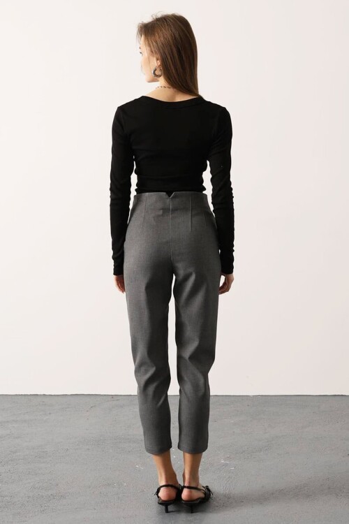Yüksek Bel Dikiş Detaylı Dar Paça Pantolon