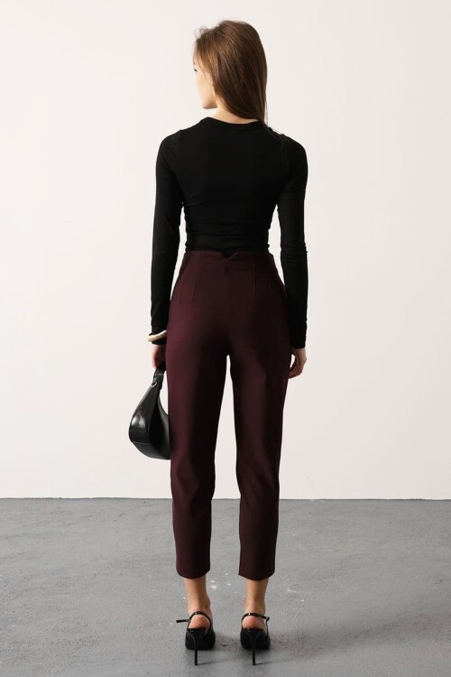 Yüksek Bel Dikiş Detaylı Dar Paça Pantolon