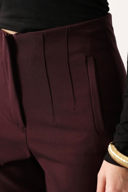 Yüksek Bel Dikiş Detaylı Dar Paça Pantolon