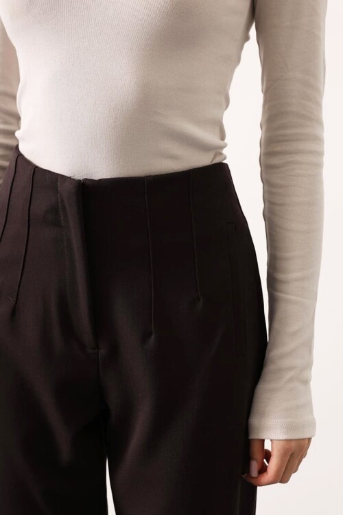 Yüksek Bel Dikiş Detaylı Dar Paça Pantolon