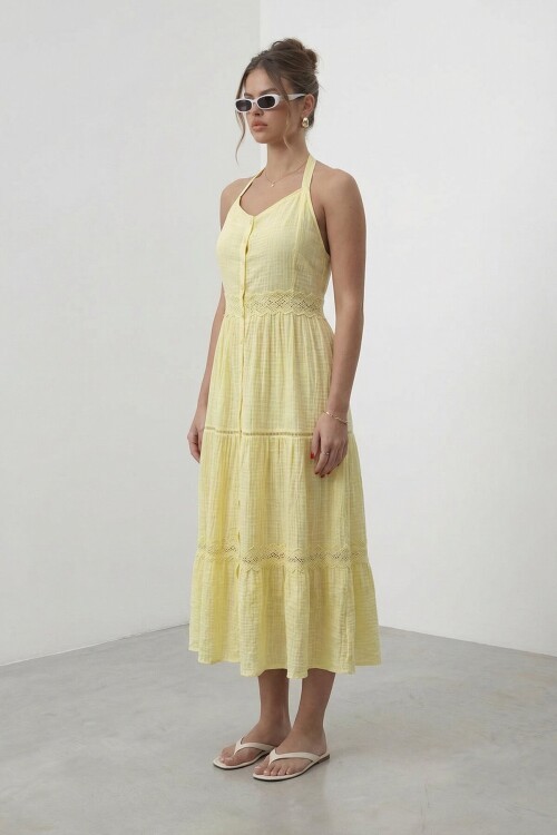 Askılı Düğmeli Katlı Midi Elbise