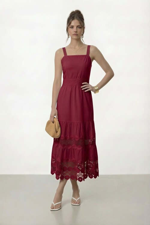 Askılı Kare Yaka Dantel Detaylı Midi Elbise