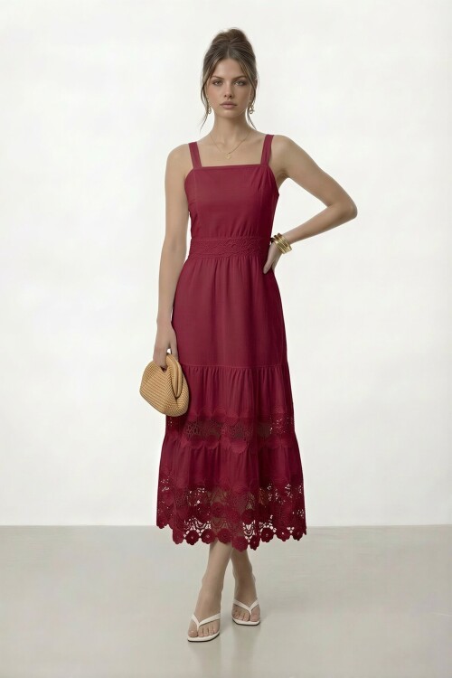 Askılı Kare Yaka Dantel Detaylı Midi Elbise