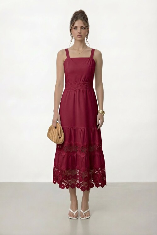 Askılı Kare Yaka Dantel Detaylı Midi Elbise