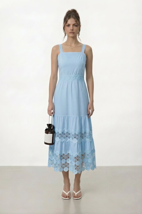 Askılı Kare Yaka Dantel Detaylı Midi Elbise