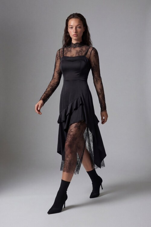 Ayarlanabilinir Askılı İçi Astarlı Saten Elbise Ve Dantel Bluz Takım