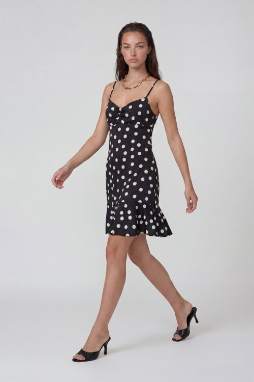 Ayarlanabilinir Askılı Sırt Fermuarlı İçi Astarlı Valonlu Elbise