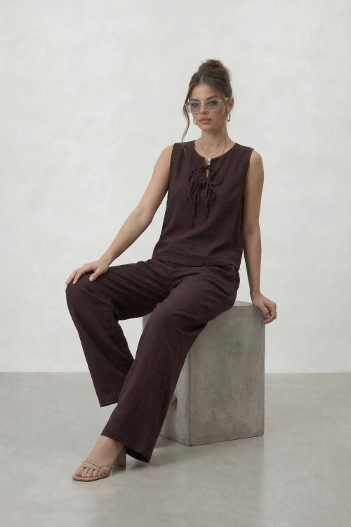 Bağlama Detaylı Kolsuz Bluz Ve Bol Paça Pantolon Takım