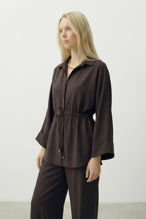 Bağlamalı Gömlek Ve Pantolon Takım