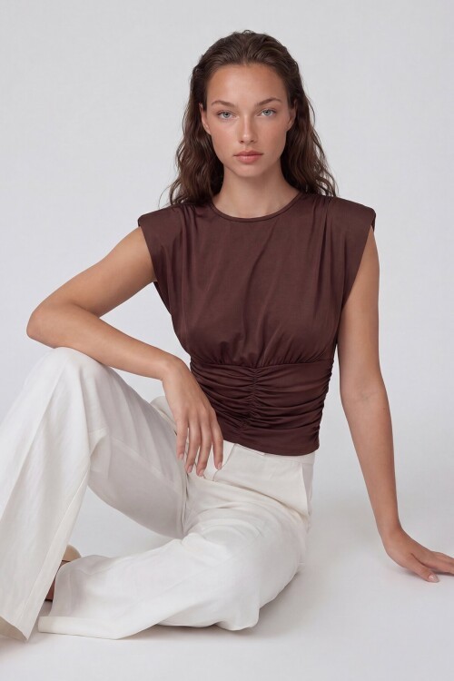 Bisiklet Yaka Drape Detaylı Vatkalı Sandy Bluz