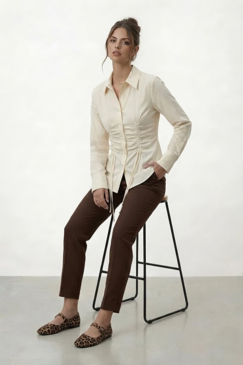 Büzgü Detaylı Ön Bağlamalı Gömlek