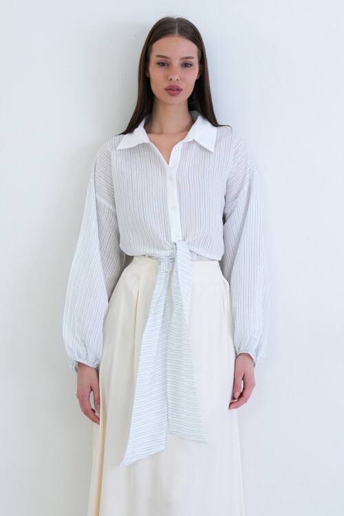 Çizgili Bağlama Detaylı Gömlek