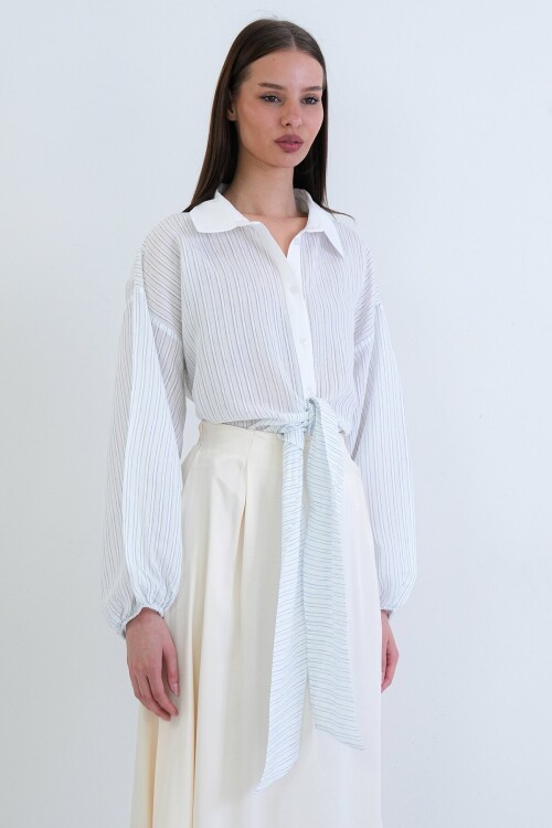 Çizgili Bağlama Detaylı Gömlek