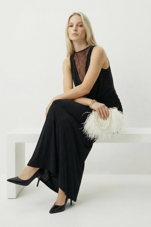 Dantel Detaylı Drapeli Maxi Elbise