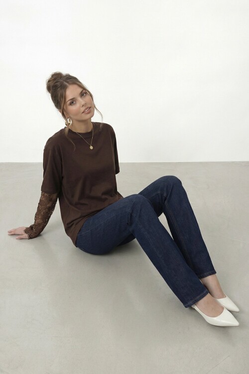 Dantel Kol Detaylı Kısa Kol Oversize T-Shirt