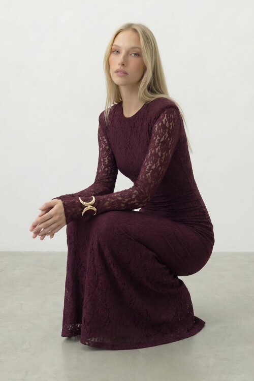 Dantelli Uzun Kol Midi Boy Elbise