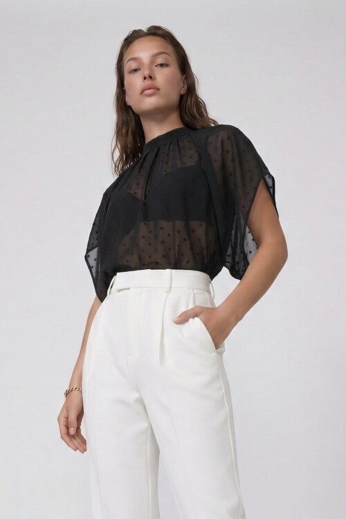 Dik Yaka Bağlamalı Drape Detaylı Şifon Bluz