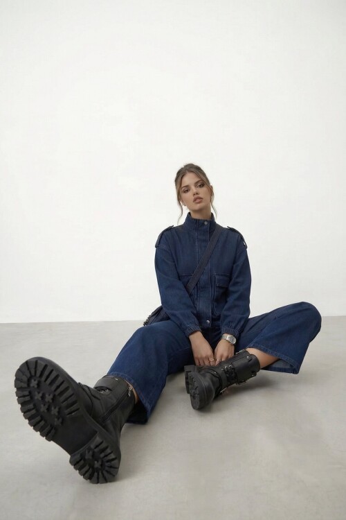 Dik Yaka Cepli Crop Ceket Ve Bol Paça Pantolon Denim Takım