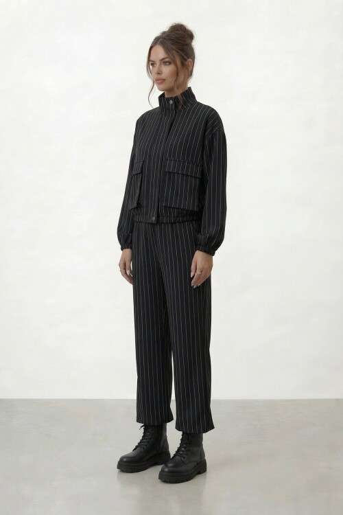 Dik Yaka Çizgili Cepli Ceket Ve Bol Paça Pantolon Takım