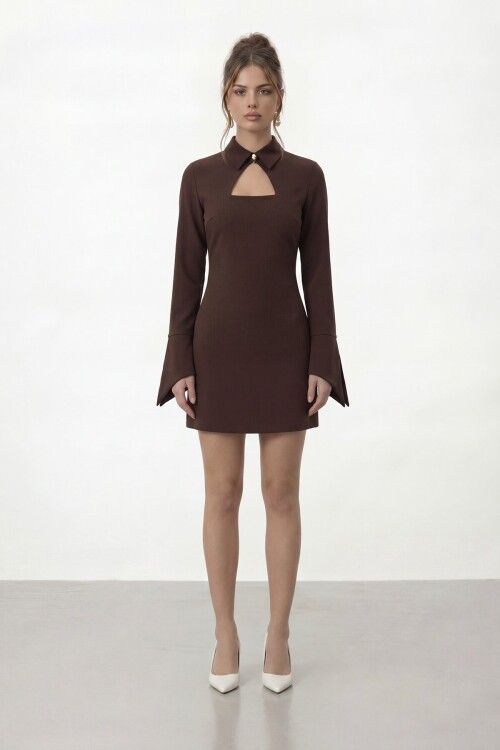 Dik Yaka Dekolteli Uzun Kol Mini Elbise