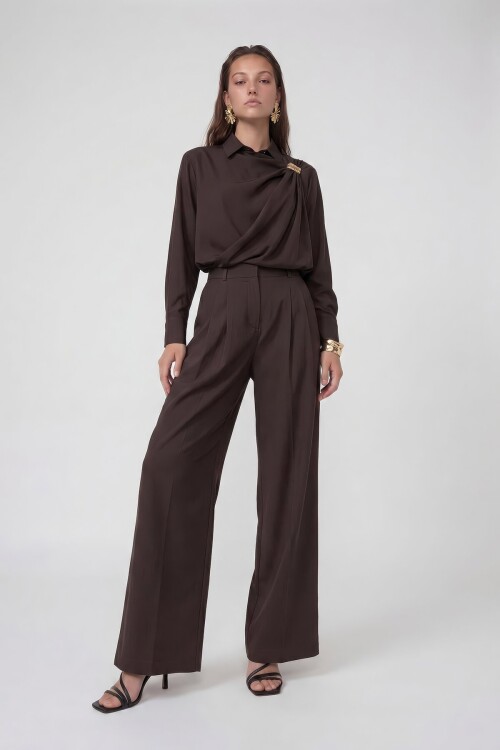 Toka Detaylı Gömlek Ve Çift Cepli Pantolon Takım