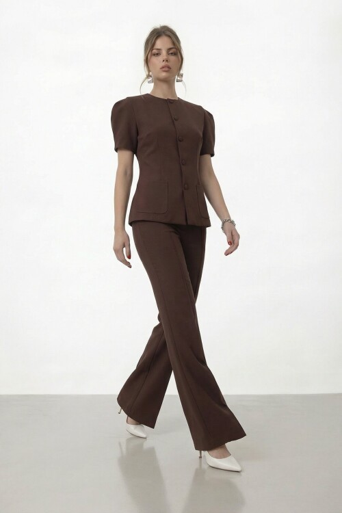 Düğmeli Çift Cepli Ceket Ve İspanyol Paça Pantolon Takım