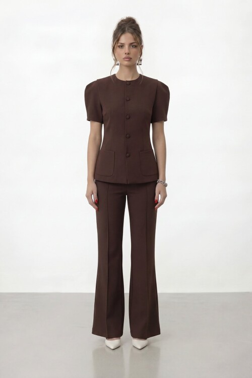 Düğmeli Çift Cepli Ceket Ve İspanyol Paça Pantolon Takım