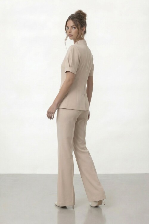 Düğmeli Çift Cepli Ceket Ve İspanyol Paça Pantolon Takım