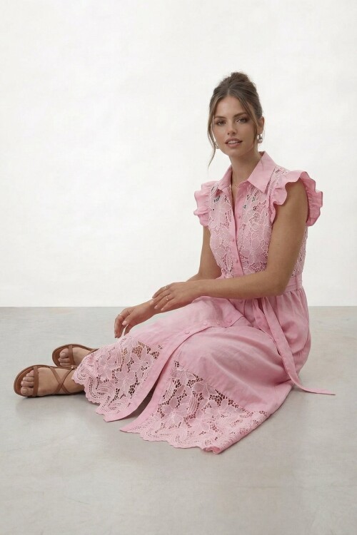 Düğmeli Fırfır Kollu Dantel Detaylı Midi Elbise