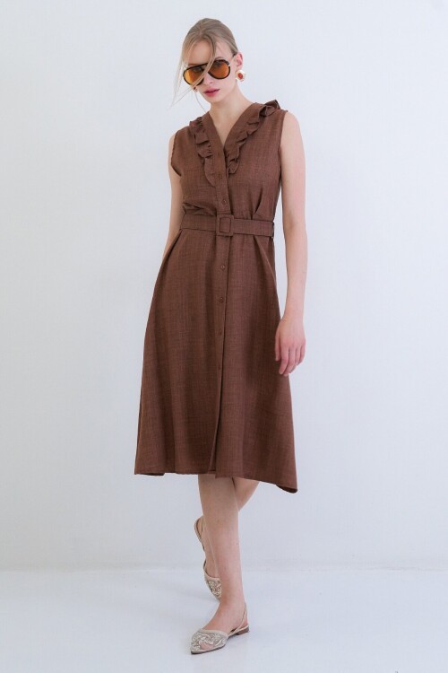 Düğmeli Önü Fırfır Detaylı Kendindn Kemerli Sofia Keten Dokuma Elbise