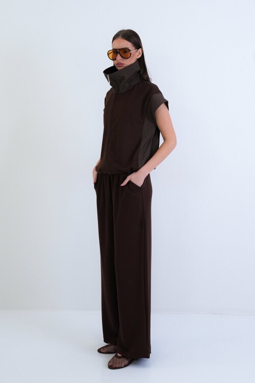 Fermuarlı Yelek Ve Beli Lastikli Pantolon Takım