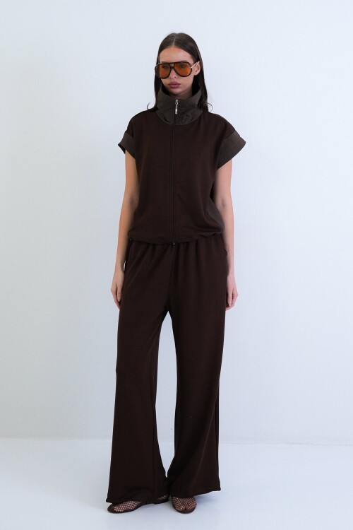 Fermuarlı Yelek Ve Beli Lastikli Pantolon Takım