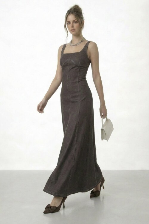 Kare Yaka Dikiş Detaylı Maxi Elbise