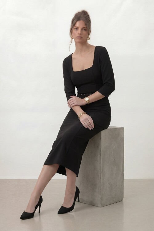 Kare Yaka Kemer Detaylı Yarım Kol Midi Elbise