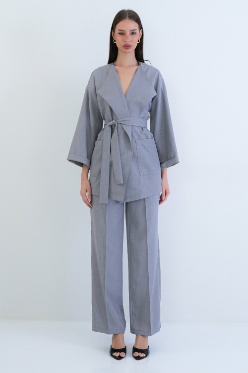 Kemerli Blazer Ceket Ve Yüksek Bel Pantolon Takım