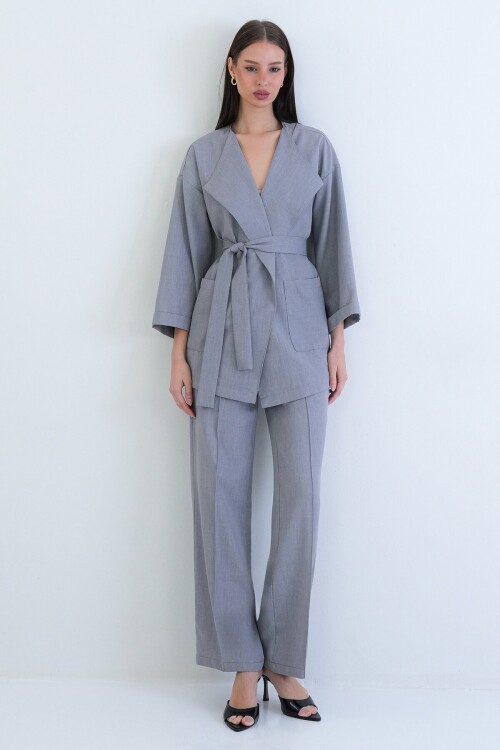 Kemerli Blazer Ceket Ve Yüksek Bel Pantolon Takım