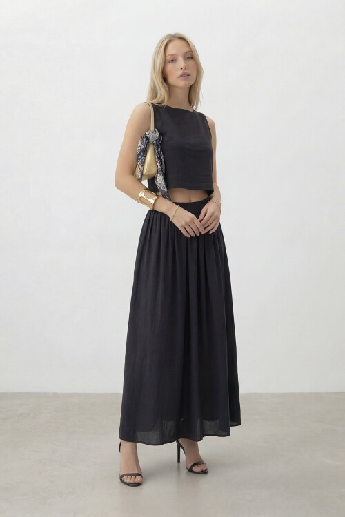 Kolsuz Crop Bluz Ve Uzun Etek Takım