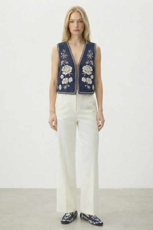 Lacivert Nakış Detaylı Astarlı Dokulu Crop Yelek