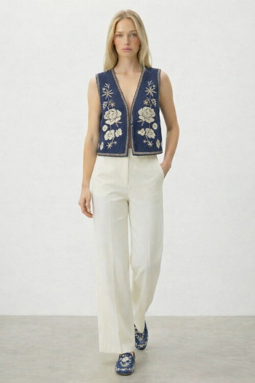 Lacivert Nakış Detaylı Astarlı Dokulu Crop Yelek