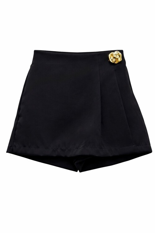 Metal Aksesuarlı Mini Şort Etek