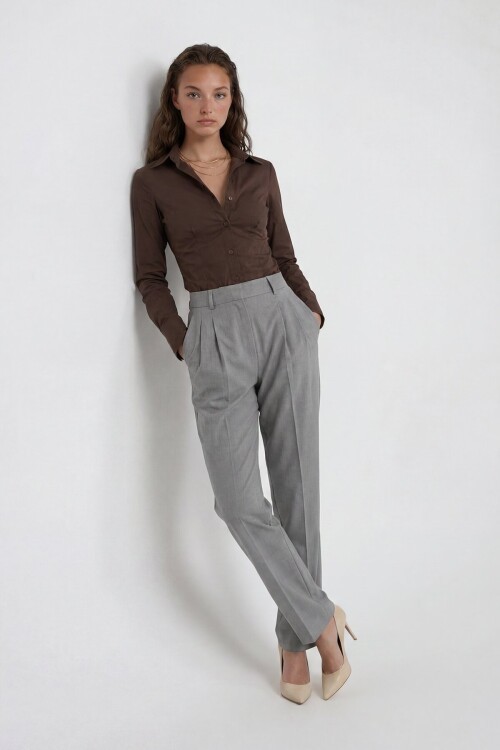 Uzun Kollu Dar Kesim Gömlek