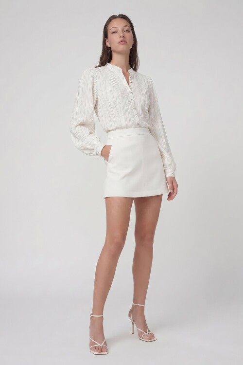 Uzun Kollu Hakim Yaka Gömlek