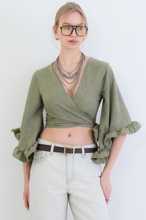 V Yaka Bağlama Detaylı Kolları Fırfırlı Sofia Keten Bluz