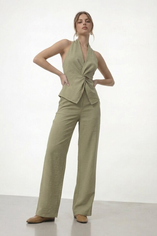 V Yaka Bel Detaylı Bluz Ve Pantolon Takım