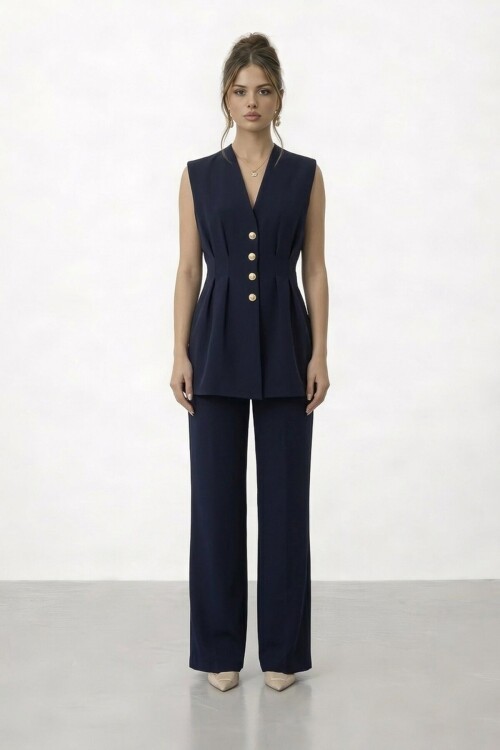 V Yaka Düğme Detaylı Kolsuz Takım