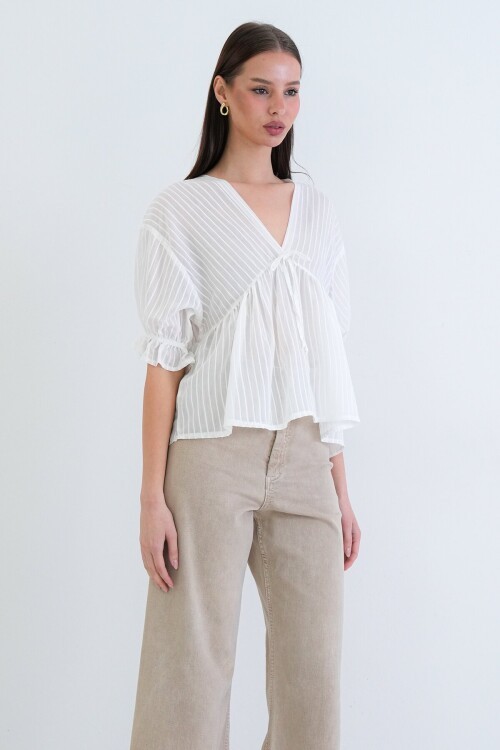 V Yaka Fırfırlı Bluz